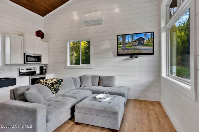 Property thumbnail 12