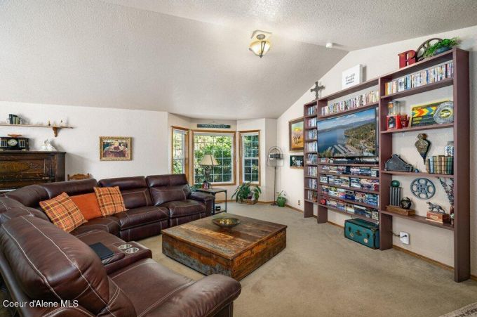 Property thumbnail 12