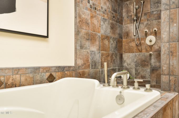 Property thumbnail 18