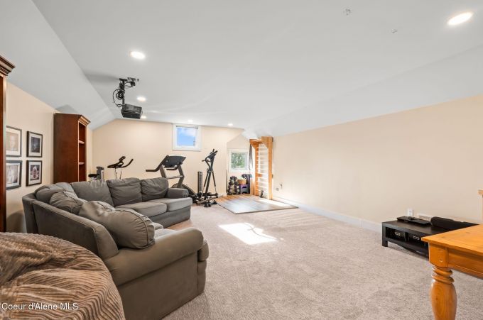 Property thumbnail 36