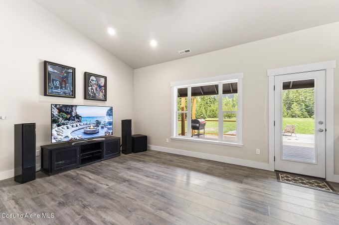 Property thumbnail 43