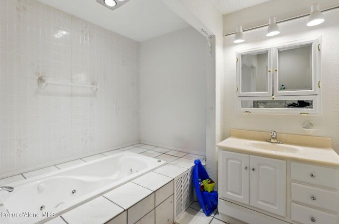 Property thumbnail 43