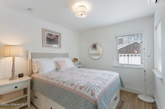 Property thumbnail 12