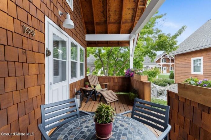 Property thumbnail 2