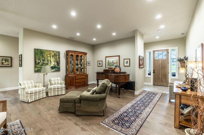 Property thumbnail 9