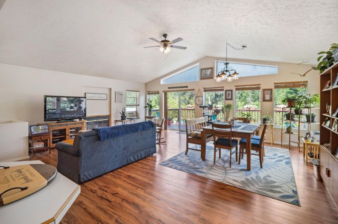 Property thumbnail 11