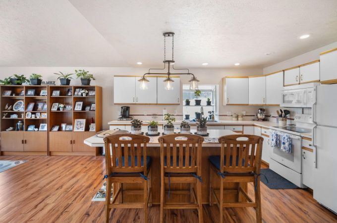 Property thumbnail 6
