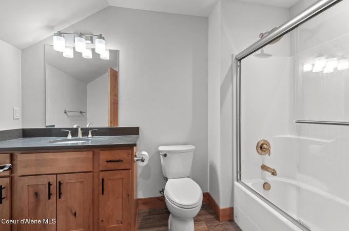 Property thumbnail 25