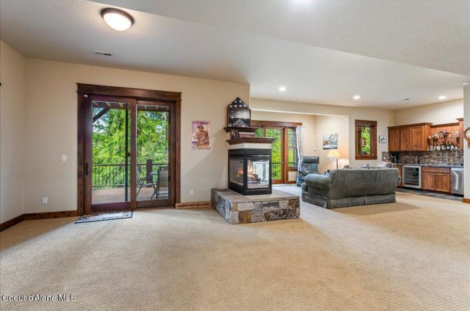 Property thumbnail 36