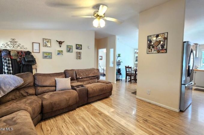 Property thumbnail 9