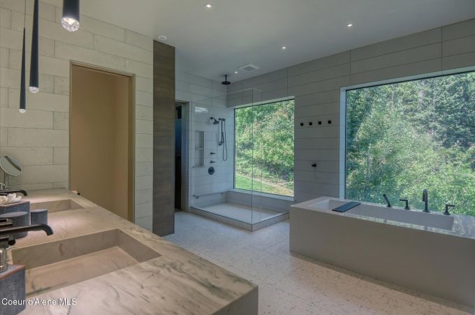 Property thumbnail 35