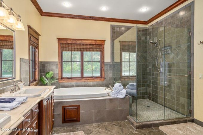 Property thumbnail 35