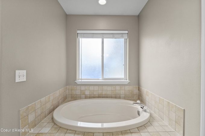 Property thumbnail 35