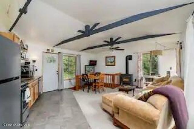 Property thumbnail 2
