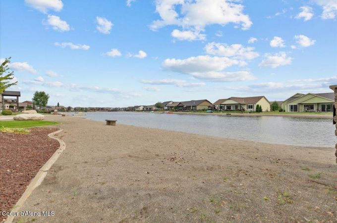 Property thumbnail 35