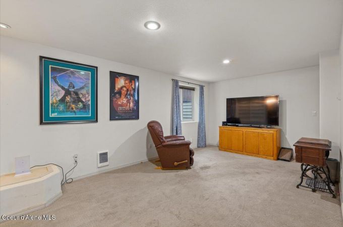 Property thumbnail 35