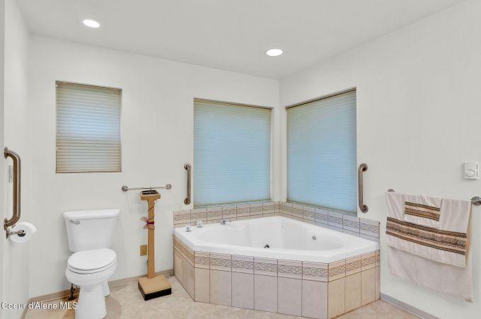 Property thumbnail 36