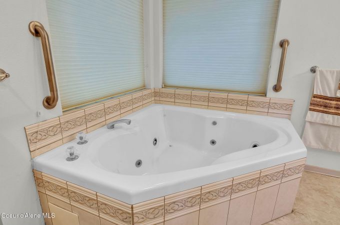 Property thumbnail 37