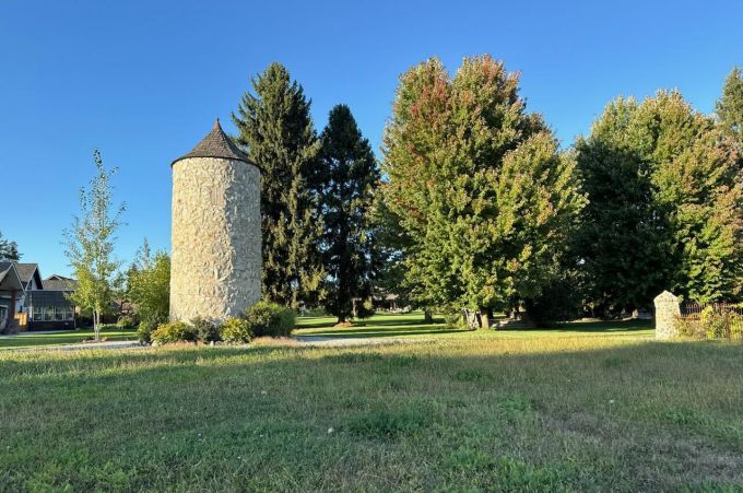 Property thumbnail 6