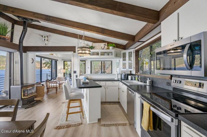 Property thumbnail 9