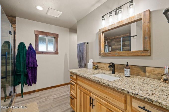 Property thumbnail 25