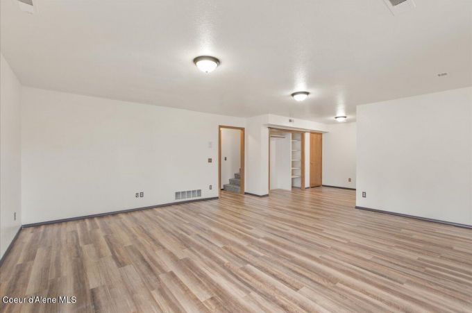 Property thumbnail 36