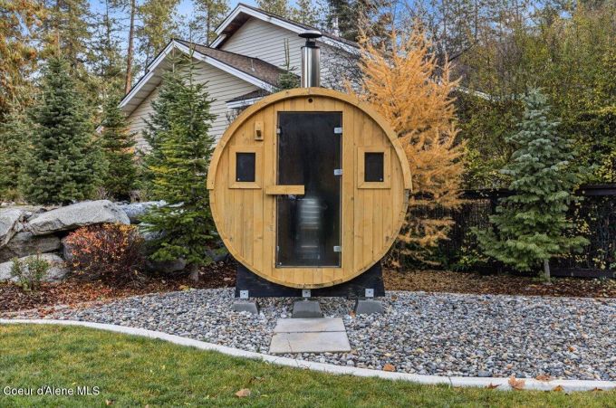 Property thumbnail 11