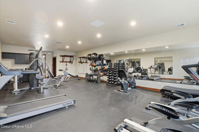 Property thumbnail 36